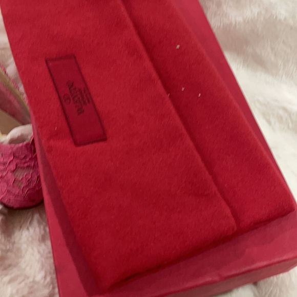 Valentino Garavani Lace Ankle Strap Flats - Picture 9 of 9